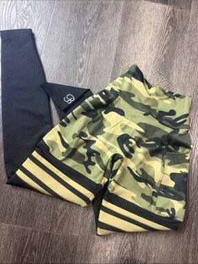 Bombshell sportswear Green Camo leggings XXS